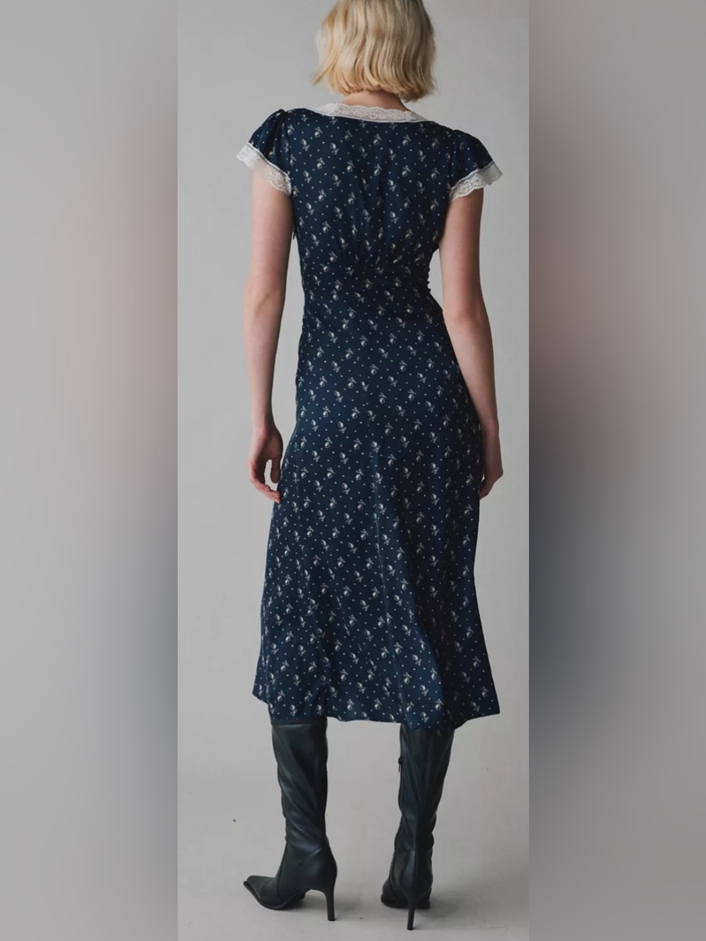 Kimchi Blue Navy Lace-Trim Button-Front Midi Dress - Picture 5 of 8